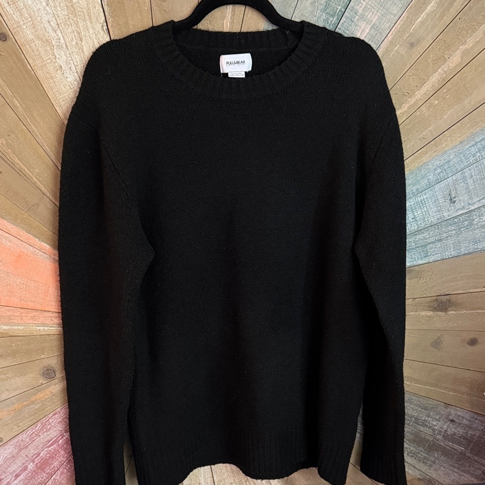 Pull & Bear black classic comfy warm sweater size medium EUC